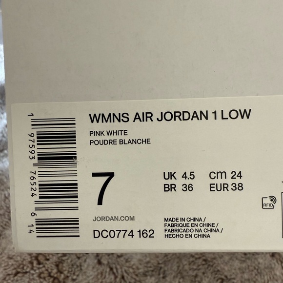 Nike Women Air Jordan 1 Lows NWT - Picture 10 of 11